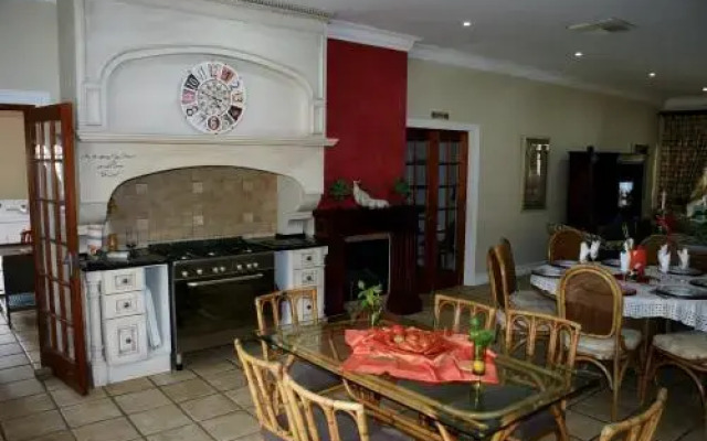 Jolani Guest House