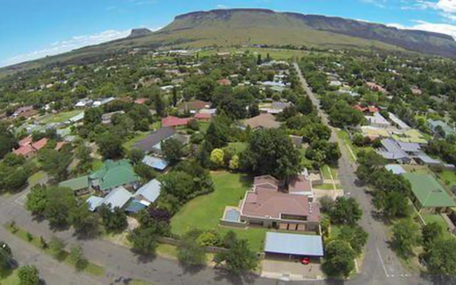 Africlassic Guest House - Harrismith