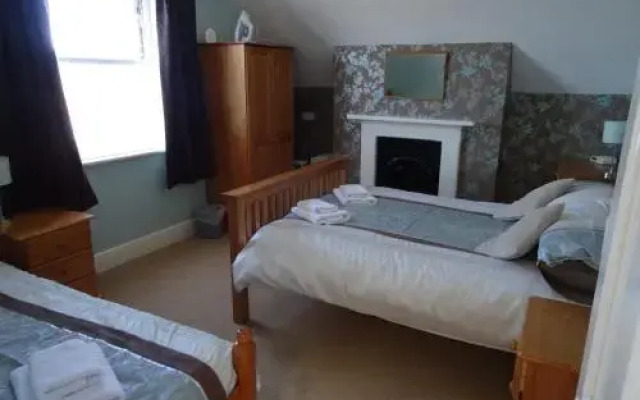 Victoria Lodge