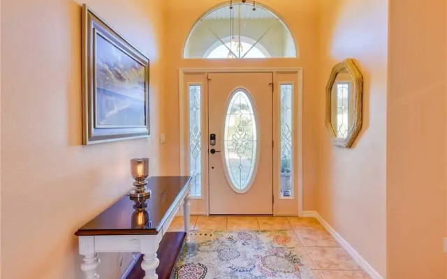 Splashing Dolphins - Three Bedroom Home