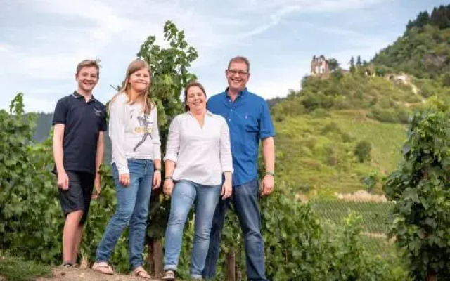 Weingut Caspari, Familie Eggert