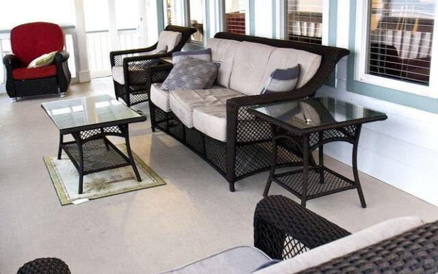 DeSoto Beach Terrace