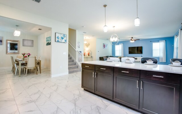 Champions Gate 1584 A