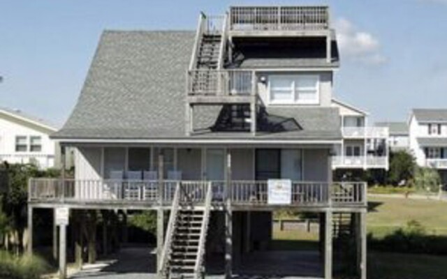 Yankee Traitor II - 4 Br Home