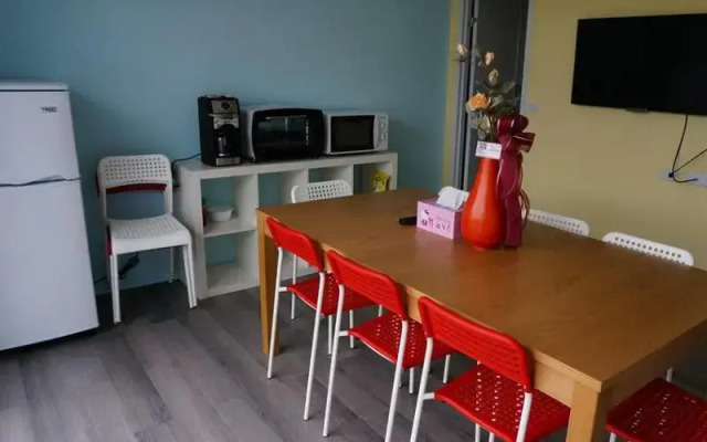 Vitamin D Hostel Hualien