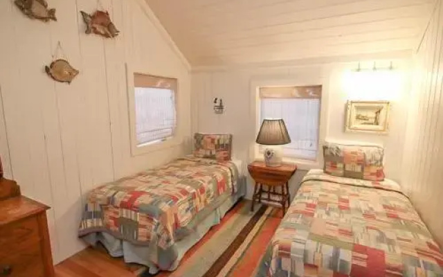 Ocean's Edge - 4 Br home by RedAwning