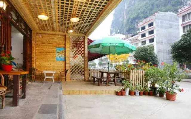 Yi Shui Ge Theme Hotel