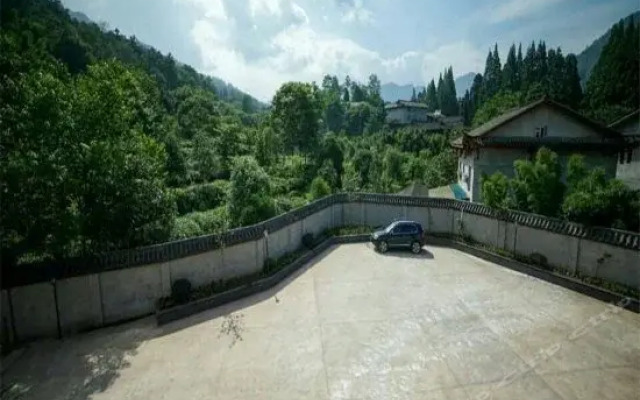 Emeishan Wannian Emei Shanzhuang Farm Stay