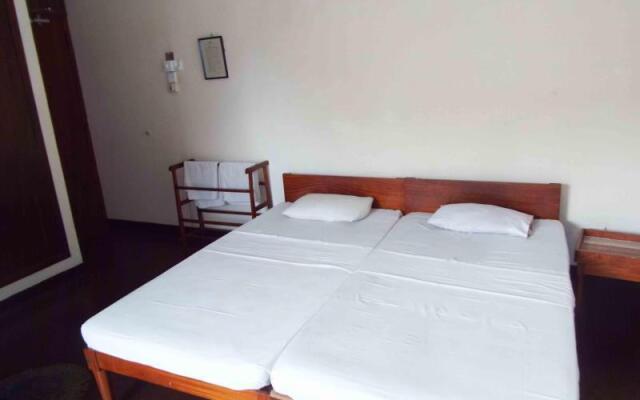 Chanuka Tourist  Guest House Colombo