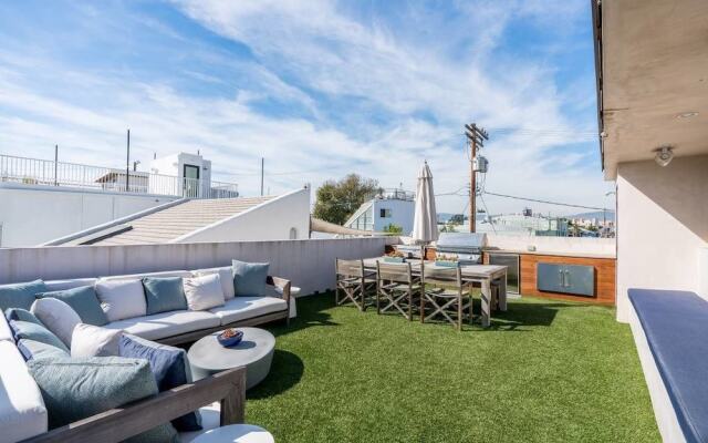 New Architectural House Rooftop Deck 3BD