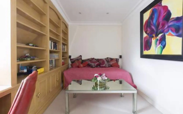 Sloane Gardens X by onefinestay