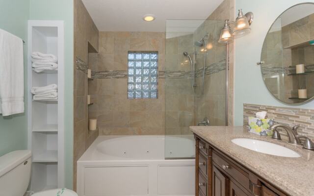 4700Sax - Delightful Pool Home