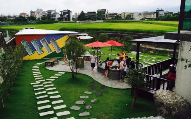 Aqua Dancing Hotel