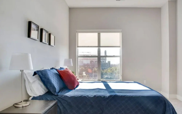 Stunning 1BR Apt In Uptown Near Ballpark