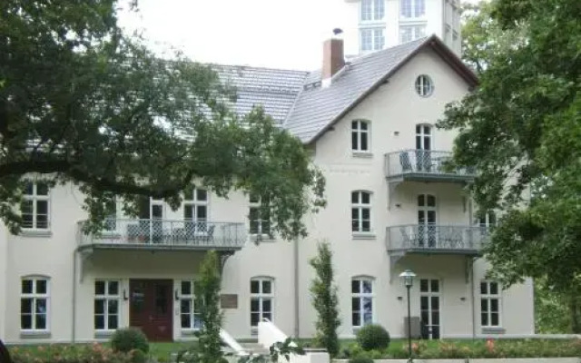Jagdschloss zu Hohen Niendorf