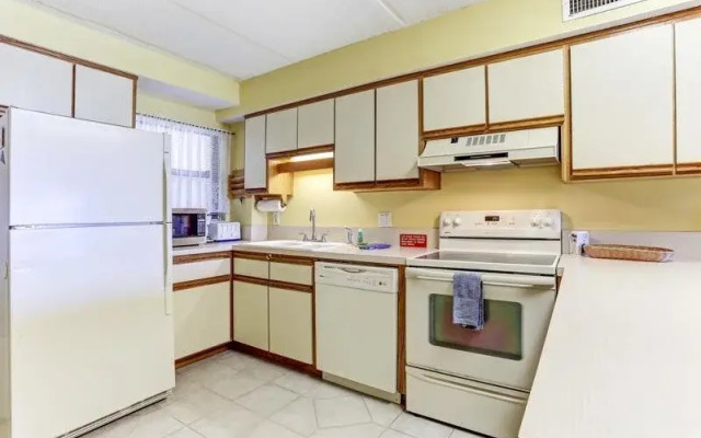 Convenience Direct Oceanfront Condo with Private Balcony by RedAwning