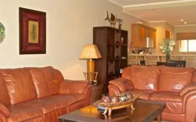 Del Mar Condominiums