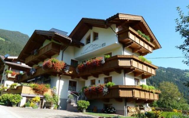 Martina Leo - Ferienwohnung Zillertal