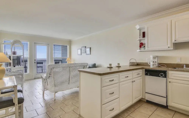 Seascape 1110 - 2 Br Condo