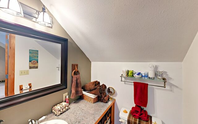 3336 S Shoreline Drive Home