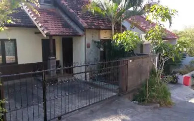 Arjuna Townhouse
