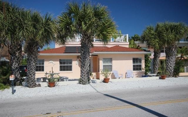 Sunset Sea esta 4 Br home by RedAwning