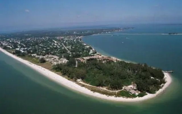 Palms of Sanibel Blue Cottage