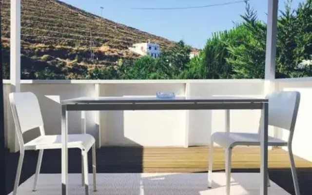 En Lefko Kythnos