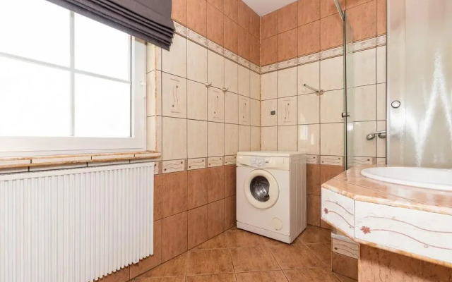 Holiday House Bursztyn by Renters