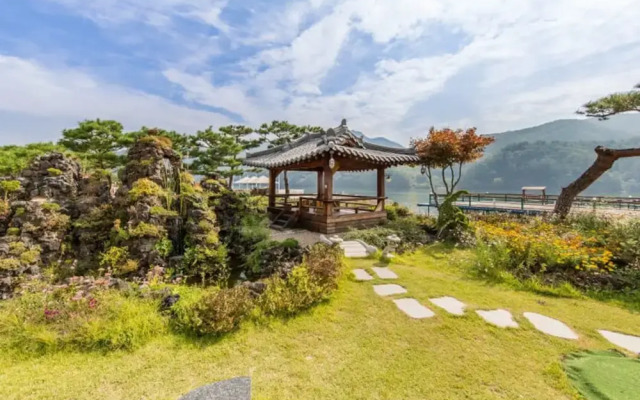 Gapyeong Garamseulki Pension
