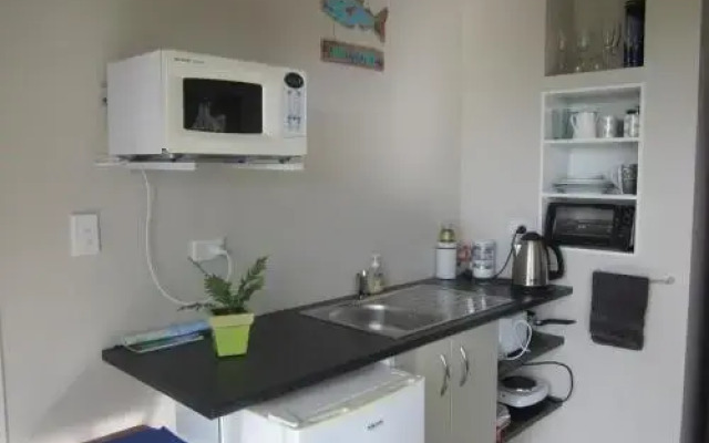 Pacific Sunrise Apartment