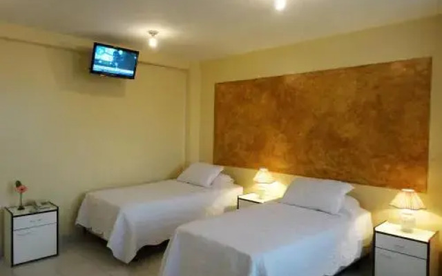 HOTEL MAISON FIORI (Centro)