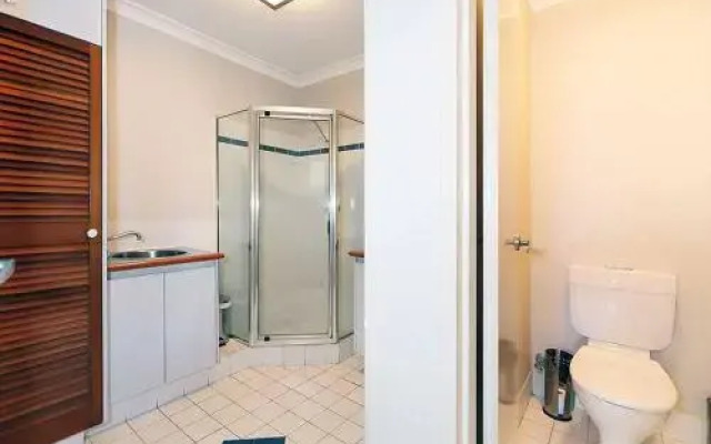 Scarborough Beach Front Resort - Shell Seven