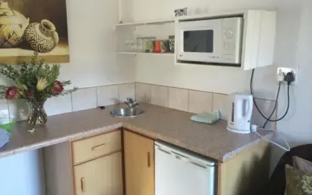 Tirzah's B&B and Self Catering