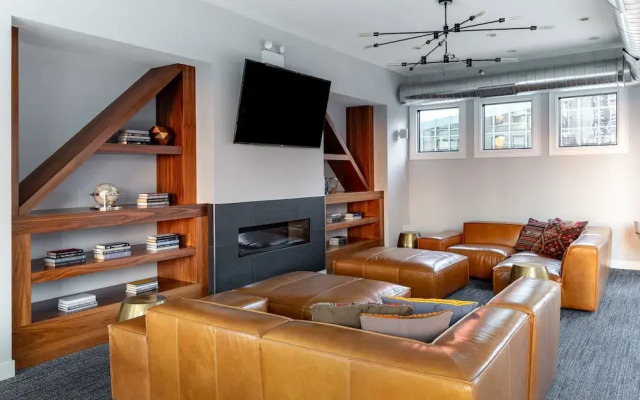 The Plymouth Premier 4BR Suites by Sonder