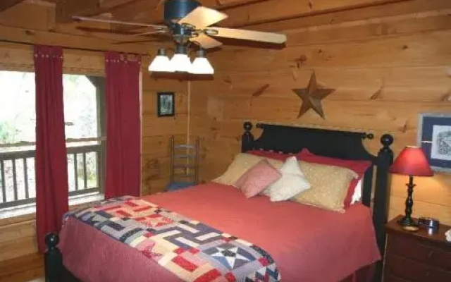 Four Seasons - 2 Br home by RedAwning