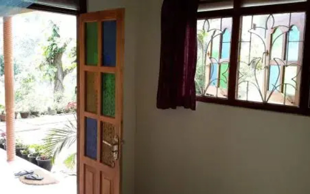 Raveena Guest House