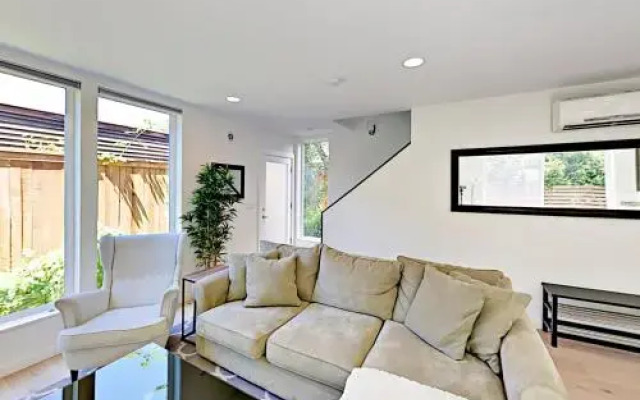 921 29th Ave S Home