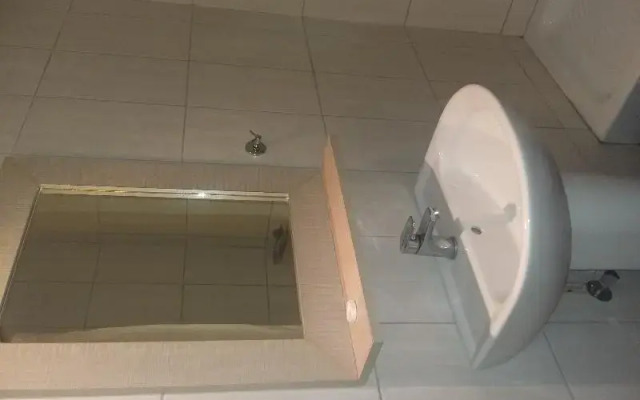 Yakinthos Hotel