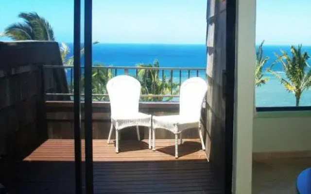 Sealodge E9 by RedAwning
