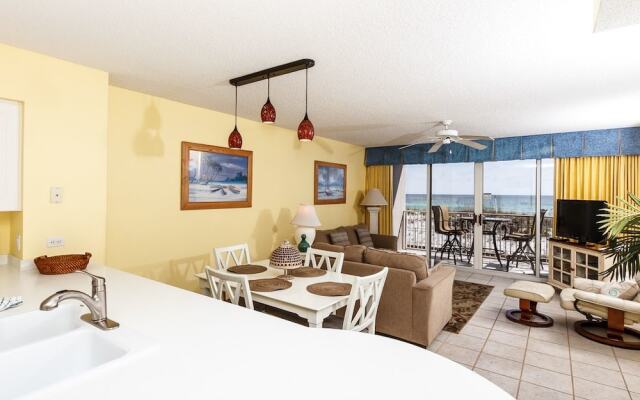 Island Princess 202: Impressive Beachfront Condo, WIFI, BEACH SVC, KEYLESS