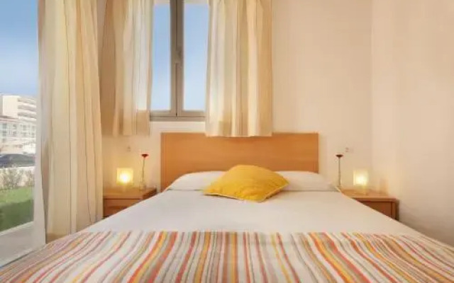 Molins 5 near the sea