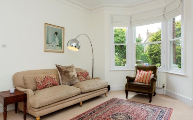 Veeve 5 Bed Family Home Durham Road Wimbledon