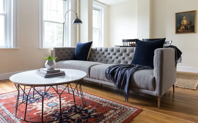 Sharp Brighton Suites by Sonder