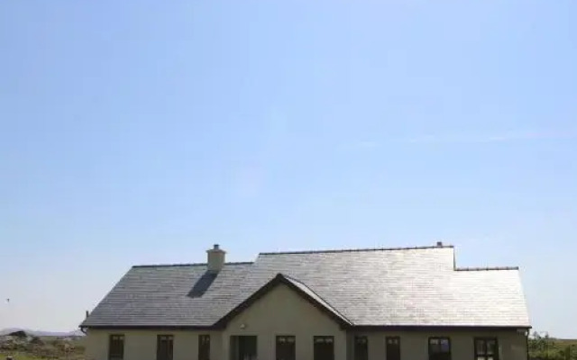 White Thorn House