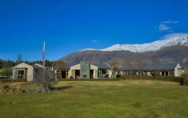 1220 Gibbston Lodge