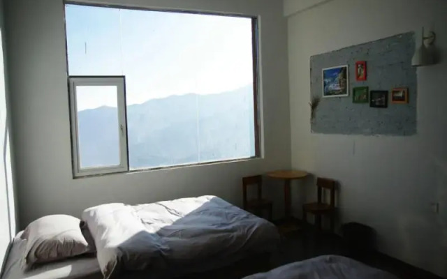 Cliff House Yuanyang