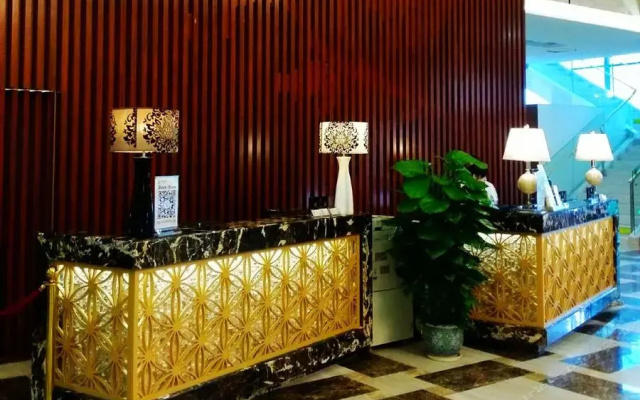 Scenic Holiday Hotel