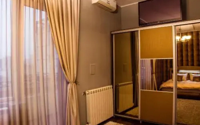 Royal Palace - City Center Accommodation