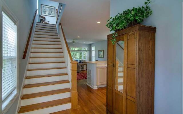 Pelican Bay 62 by RedAwning